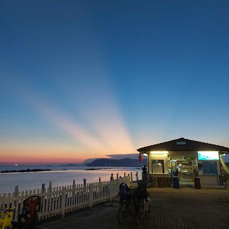 Appartamento Al Mare Di Liguria E Toscana Марина ди Маса Екстериор снимка